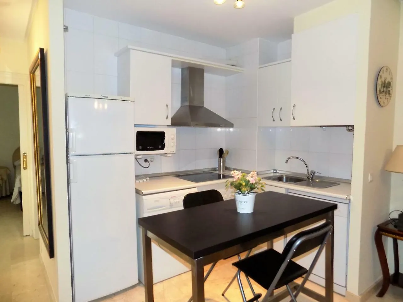 Apartment Suite Homes La Merced Malaga